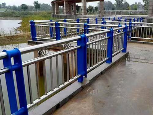 不銹鋼護(hù)欄